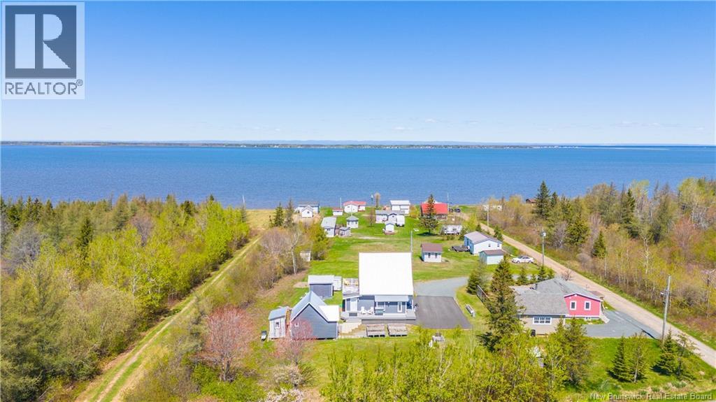 27 Chiasson Road, Caraquet, New Brunswick  E1W 1A3 - Photo 2 - NB140308