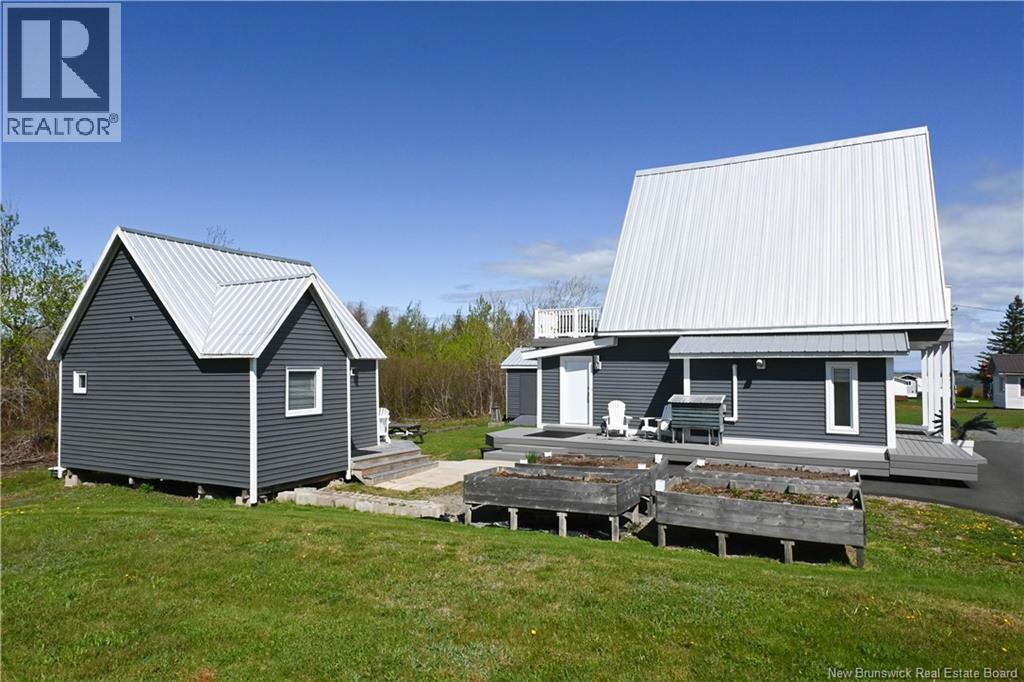 27 Chiasson Road, Caraquet, New Brunswick  E1W 1A3 - Photo 4 - NB140308