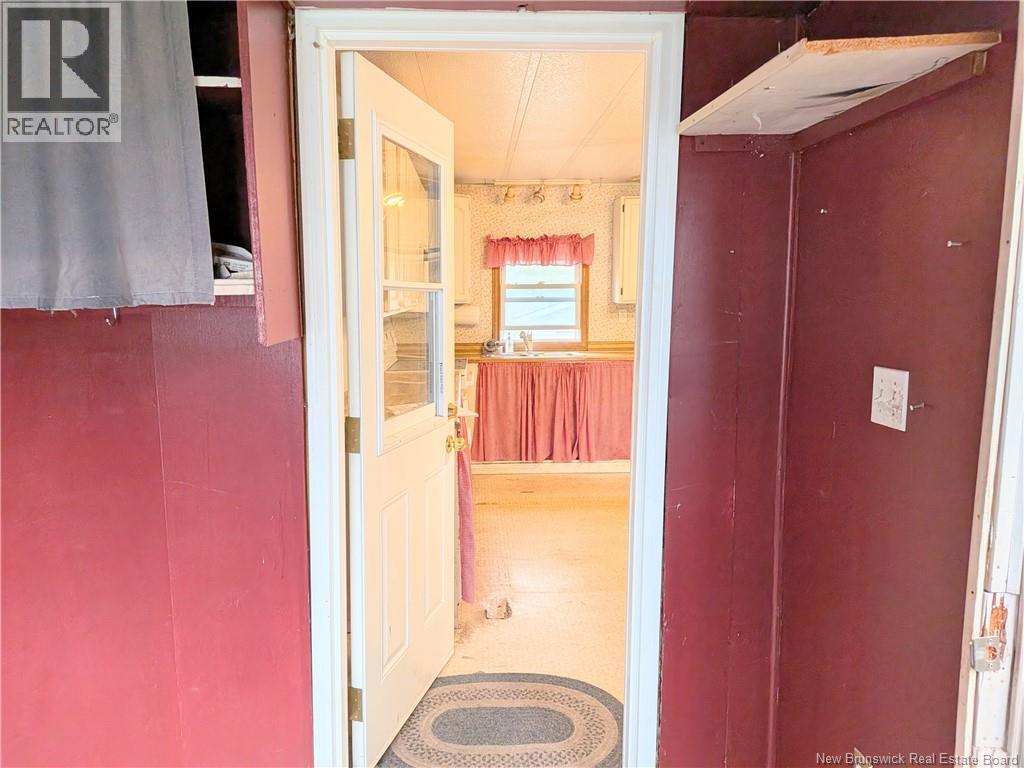6 Crestview Court, Fredericton, New Brunswick  E6B 6M6 - Photo 3 - NB140397