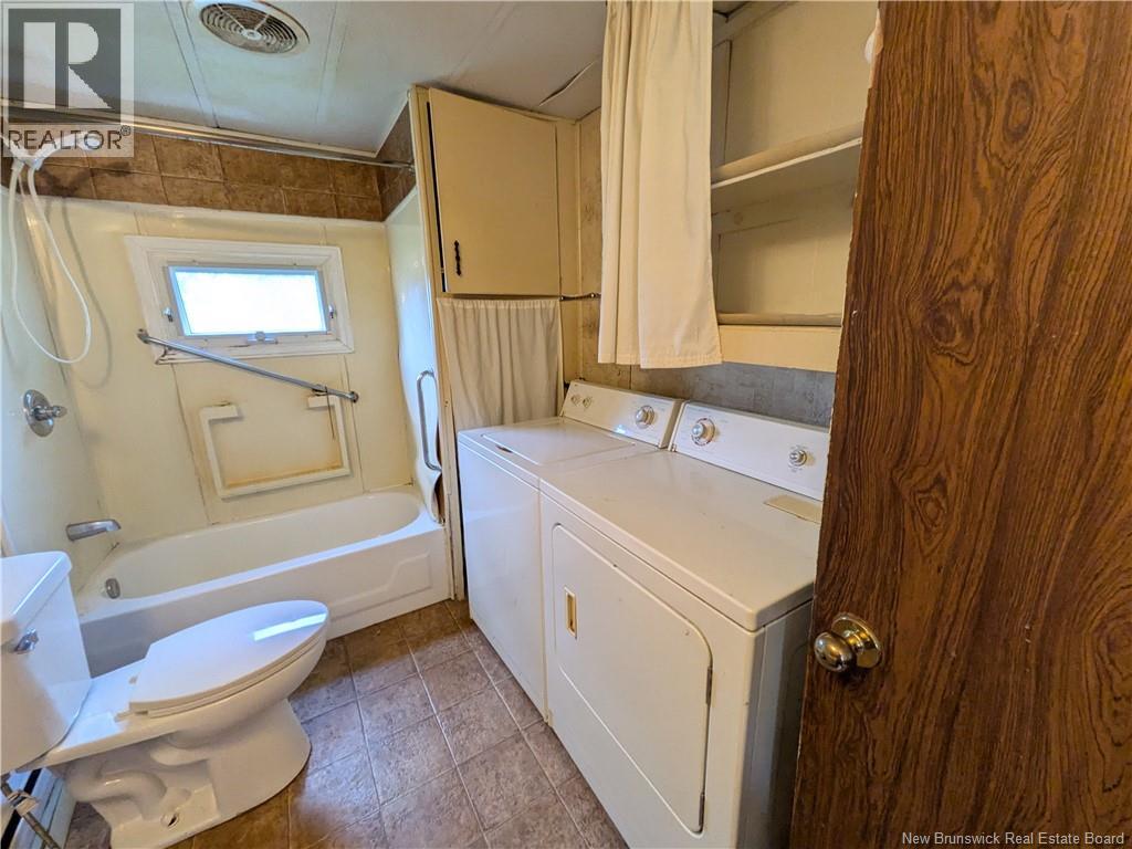 6 Crestview Court, Fredericton, New Brunswick  E6B 6M6 - Photo 8 - NB140397