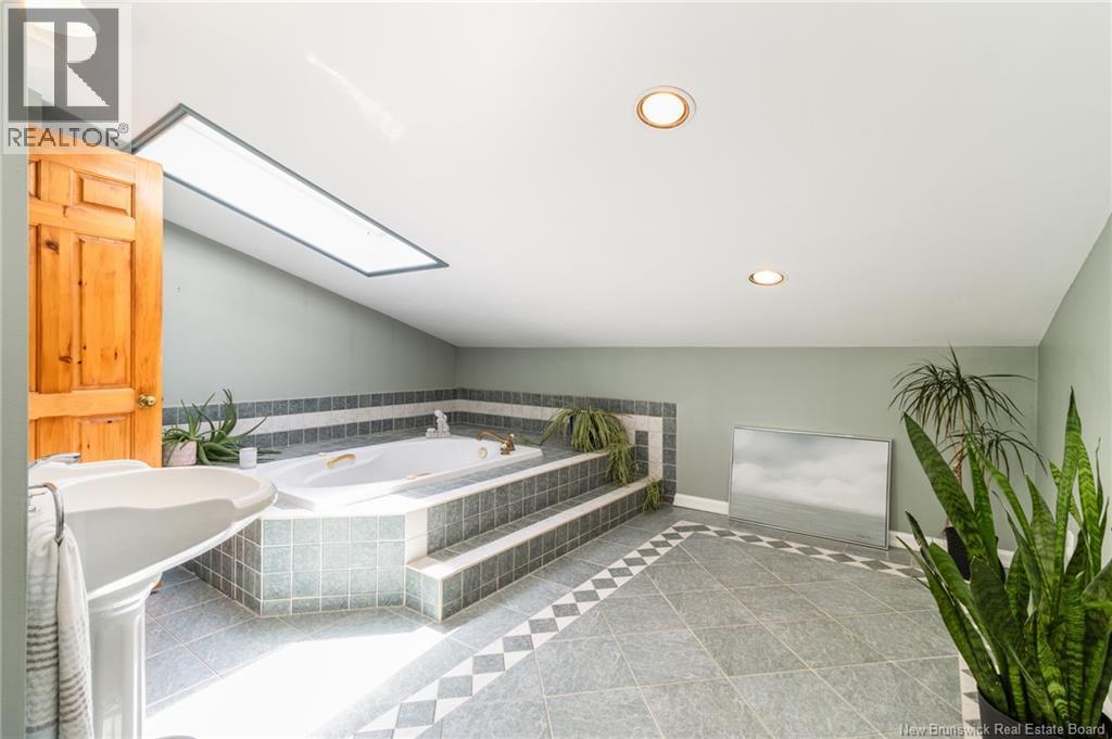 98 Woodbine Lane, Upper Kingsclear, New Brunswick  E3E 1S3 - Photo 33 - NB140487