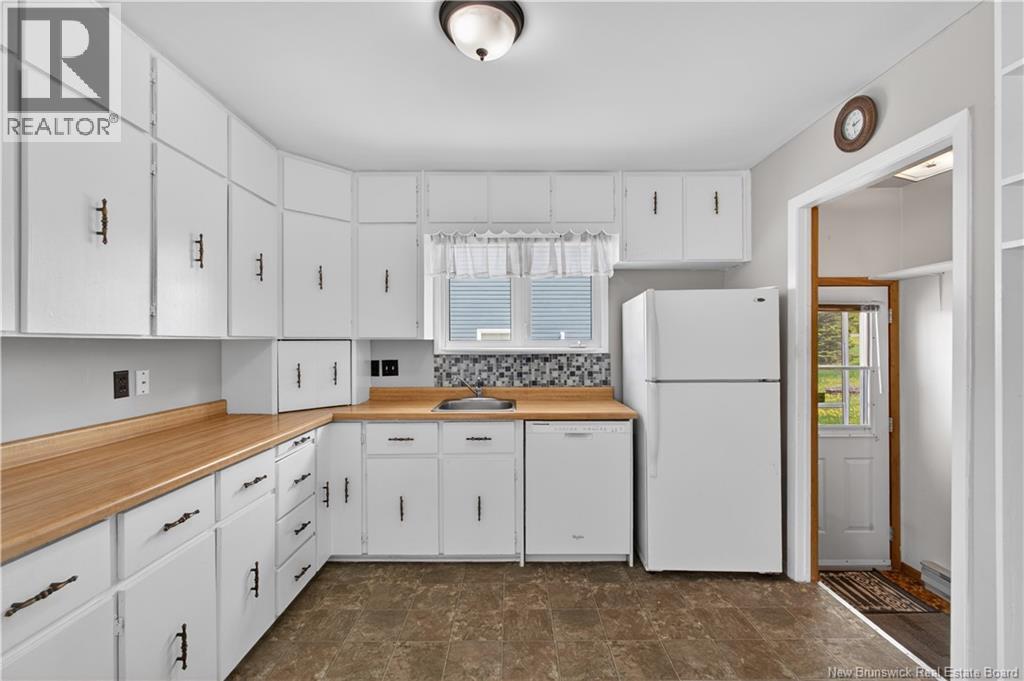 4436 Water Street, Miramichi, New Brunswick  E2S 1B3 - Photo 19 - NB140379