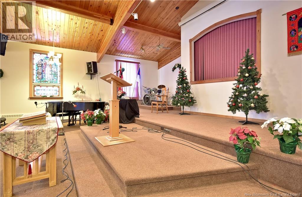 98 Mcnair Drive, Nackawic, New Brunswick  E6G 1A8 - Photo 21 - NB136756