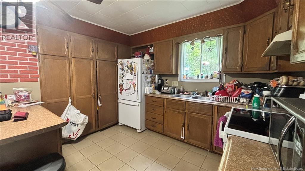 17 Daigle Street, Edmundston, New Brunswick  E3V 1G4 - Photo 3 - NB140651