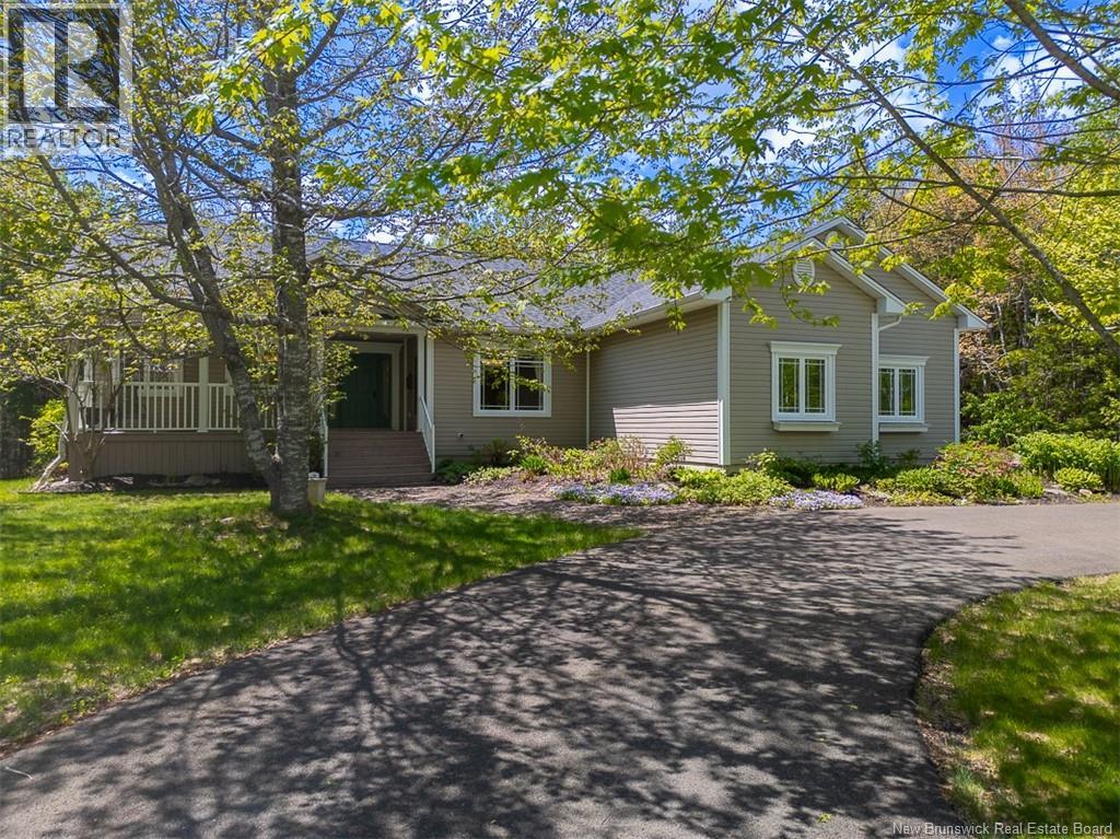 49 Starling Crescent, Hanwell, New Brunswick