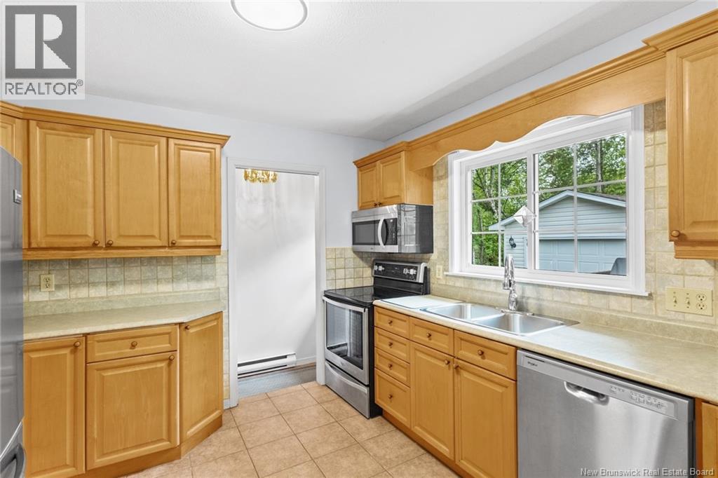 295 Willingdon Street, Fredericton, New Brunswick  E3B 3A6 - Photo 19 - NB140677