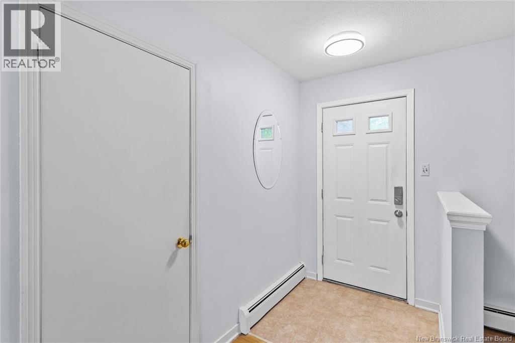 295 Willingdon Street, Fredericton, New Brunswick  E3B 3A6 - Photo 7 - NB140677