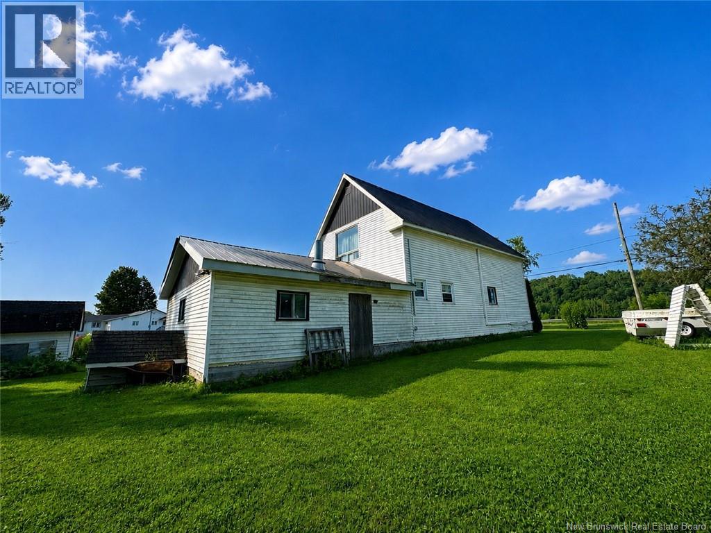 166 Main Street, Hartland, New Brunswick  E7P 2M5 - Photo 5 - NB140567