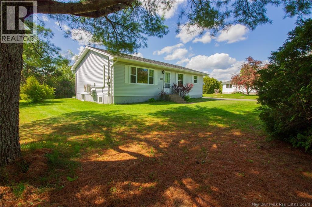 109 Mapleton Crescent, Hampton, New Brunswick  E5N 5E7 - Photo 3 - NB140457