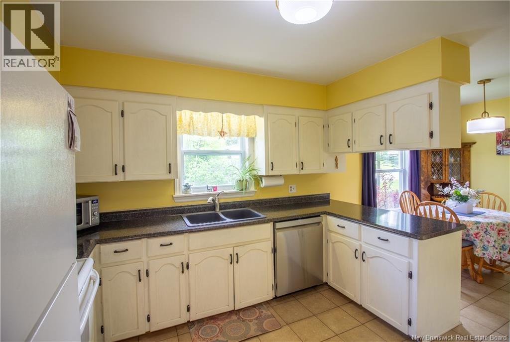 109 Mapleton Crescent, Hampton, New Brunswick  E5N 5E7 - Photo 5 - NB140457