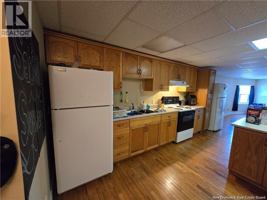 26 Bridge Street, Sackville, New Brunswick E4L 3N5 - Photo 3 - NB139406