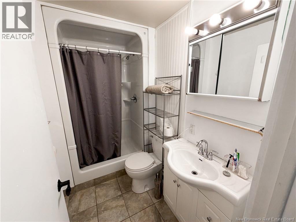 60 Normandie Street, Petit-Rocher, New Brunswick  E8J 1K3 - Photo 12 - NB140860