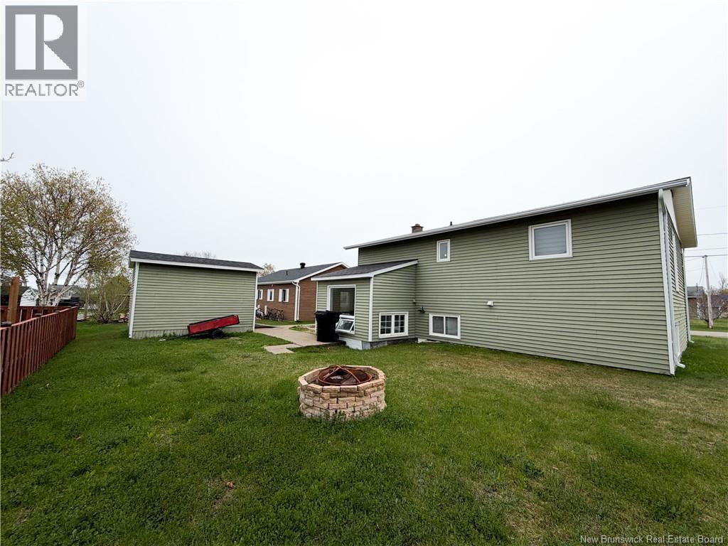 60 Normandie Street, Petit-Rocher, New Brunswick  E8J 1K3 - Photo 18 - NB140860