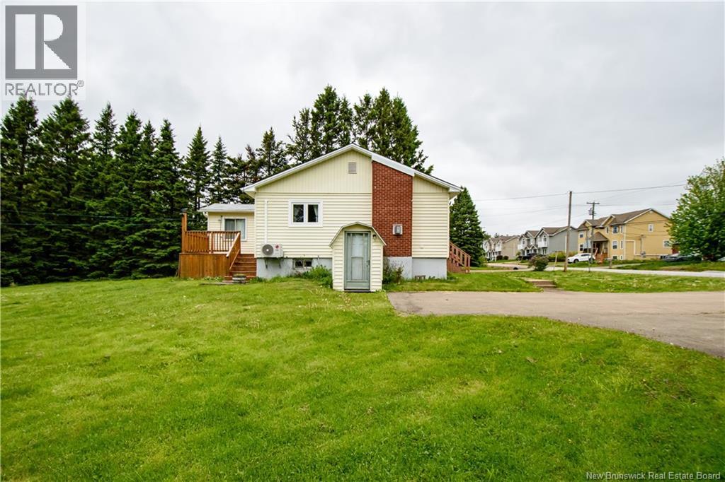 910 Mapleton Road, Moncton, New Brunswick  E1G 2K7 - Photo 6 - NB140517
