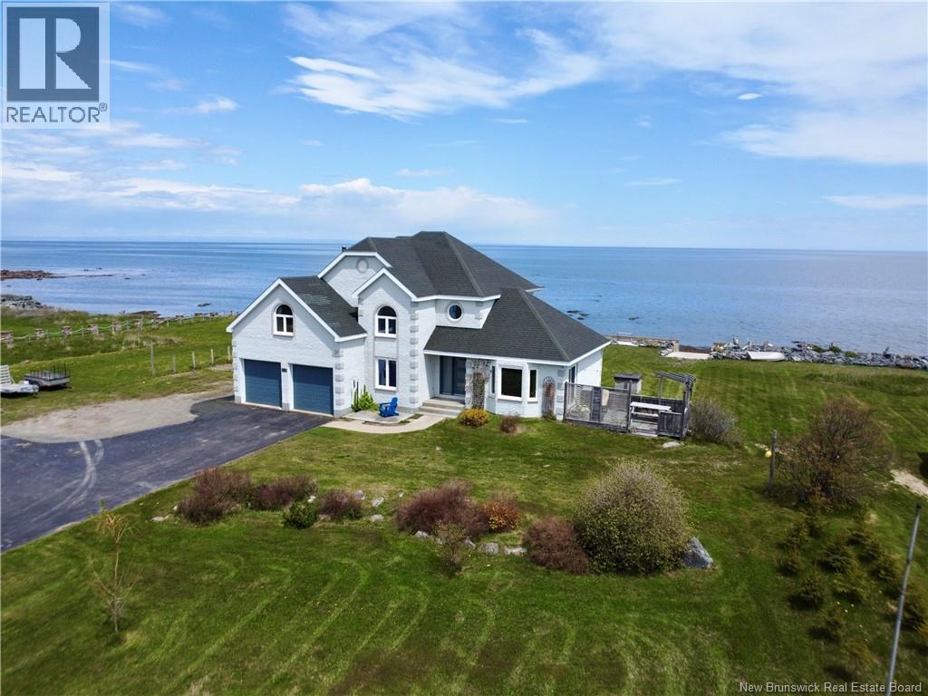 411 Principale, Petit-Rocher, New Brunswick