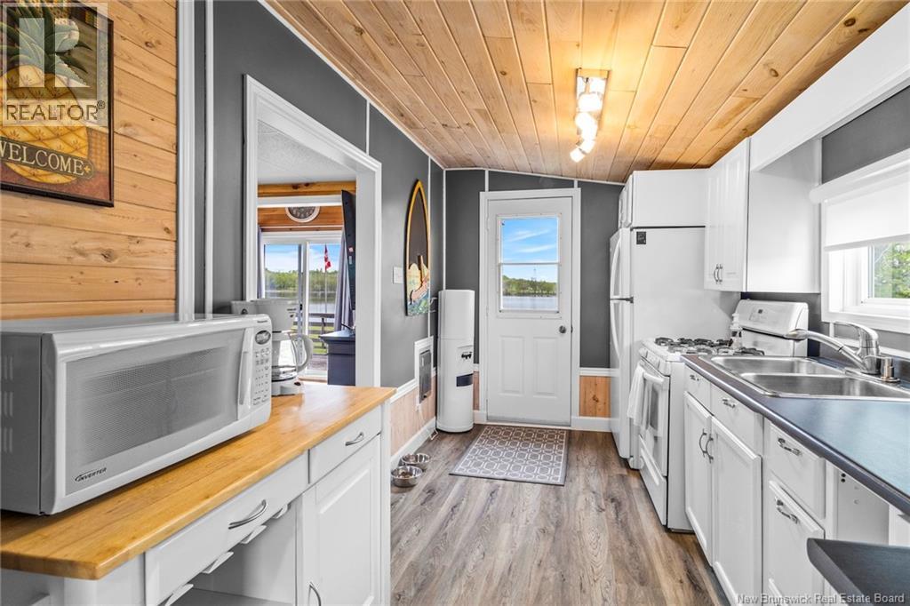 164 Chapman Road, Newcastle Centre, New Brunswick  E4B 2M1 - Photo 6 - NB140899
