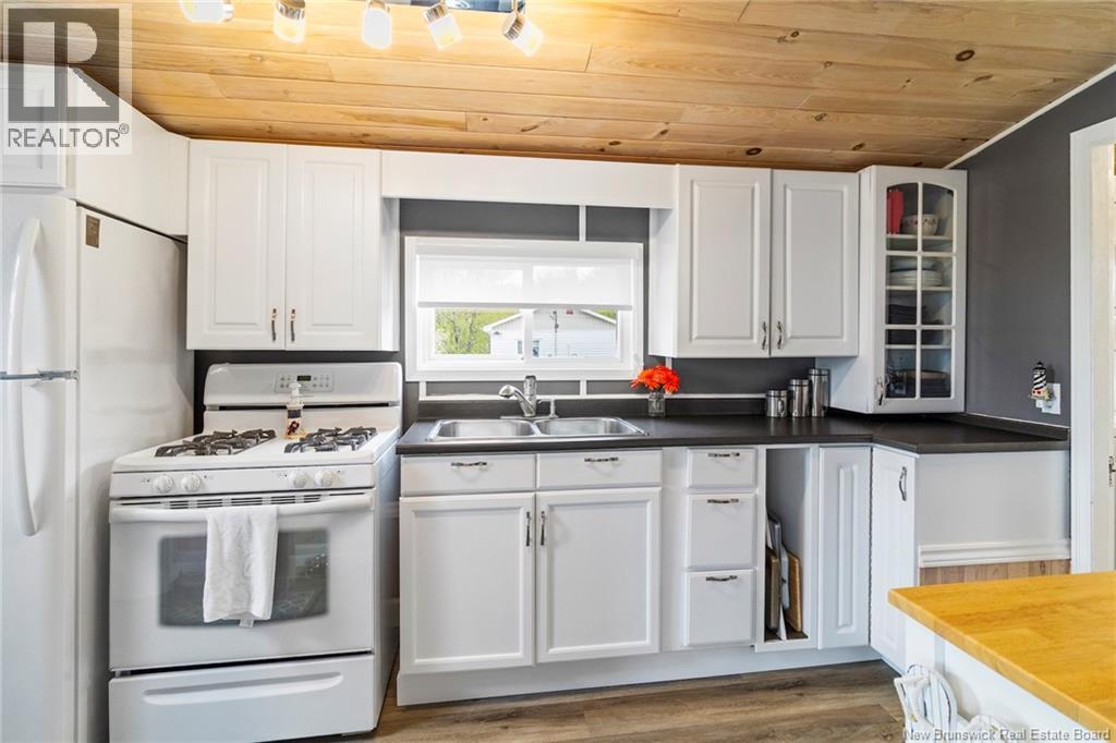 164 Chapman Road, Newcastle Centre, New Brunswick  E4B 2M1 - Photo 8 - NB140899