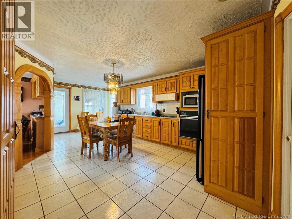 6 Thompson Road, Campbellton, New Brunswick  E3N 1W1 - Photo 3 - NB141023