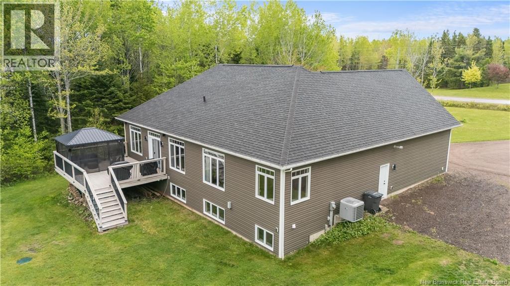93 La Fontaine, Greater Lakeburn, New Brunswick  E1H 0E3 - Photo 2 - NB140930