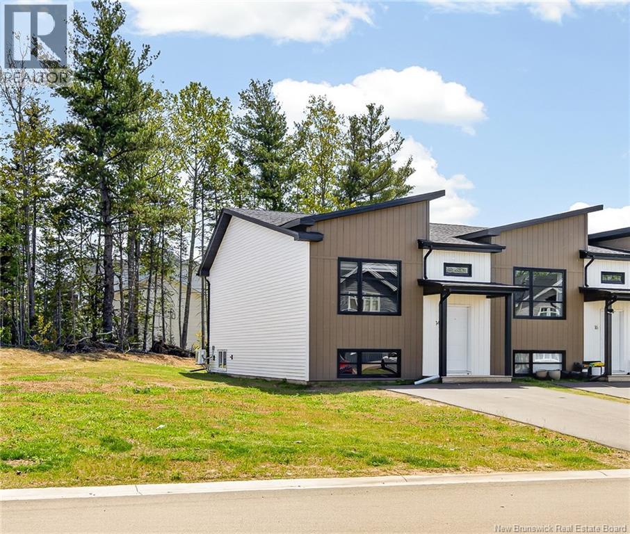 14 Beau Domaine Court, Dieppe, New Brunswick  E1A 9H5 - Photo 2 - NB140642