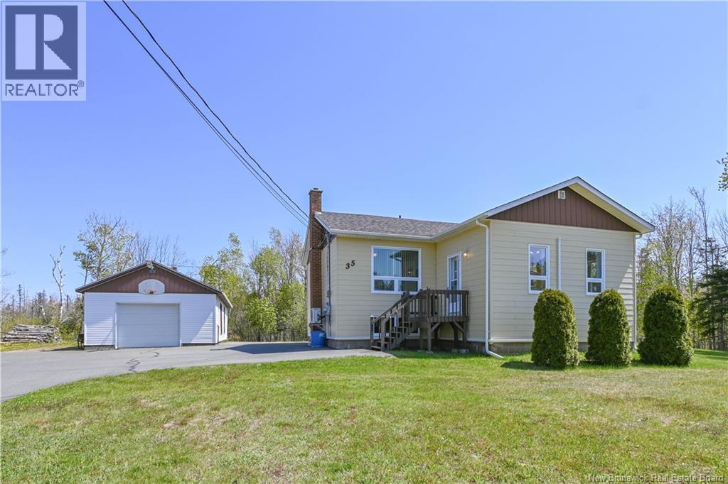 35 Mallet Street, Haut-Shippagan, New Brunswick  E8S 2S2 - Photo 1 - NB141111