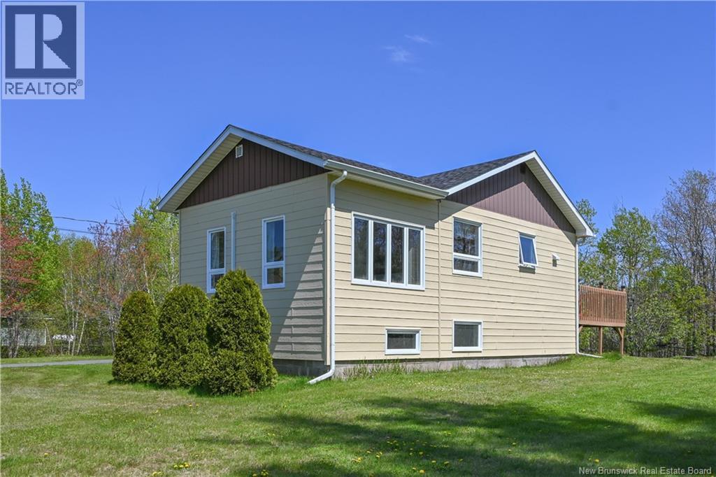 35 Mallet Street, Haut-Shippagan, New Brunswick  E8S 2S2 - Photo 3 - NB141111