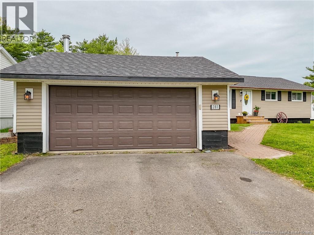 281 Canterbury Drive, Fredericton, New Brunswick  E3B 4M2 - Photo 3 - NB141090