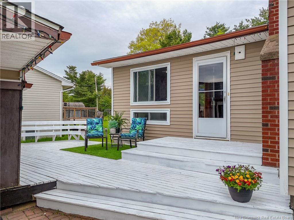 281 Canterbury Drive, Fredericton, New Brunswick  E3B 4M2 - Photo 4 - NB141090