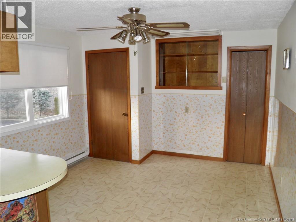 99 Mclean Street, Sussex, New Brunswick  E4E 2G5 - Photo 5 - NB141136