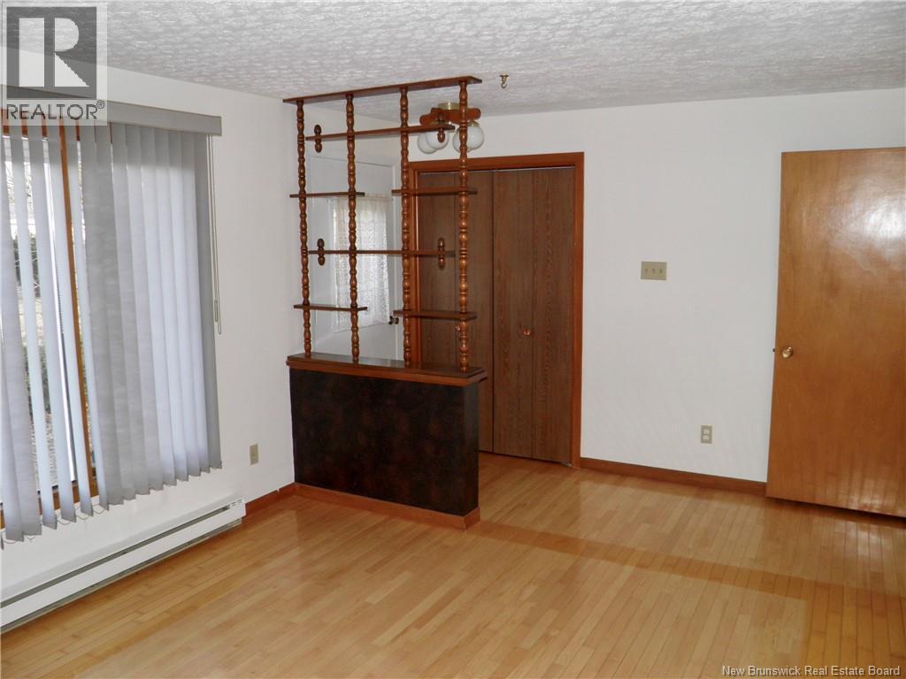 99 Mclean Street, Sussex, New Brunswick  E4E 2G5 - Photo 6 - NB141136