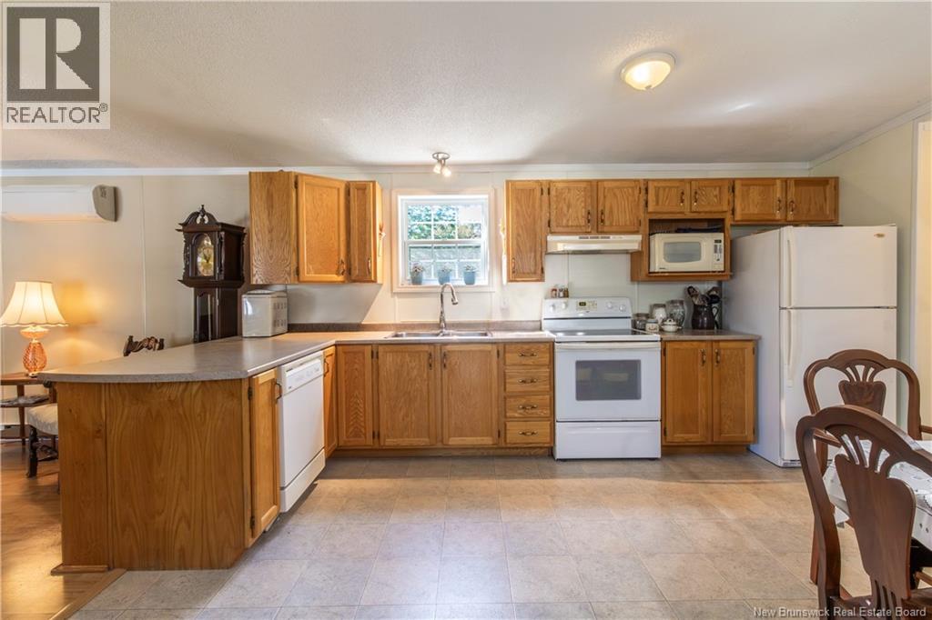 98 Fourth Street, Sussex Corner, New Brunswick  E4E 5V9 - Photo 7 - NB141047