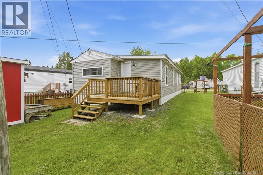209 Moore Street, Lincoln, New Brunswick  E3B 8L9 - Photo 3 - NB140926