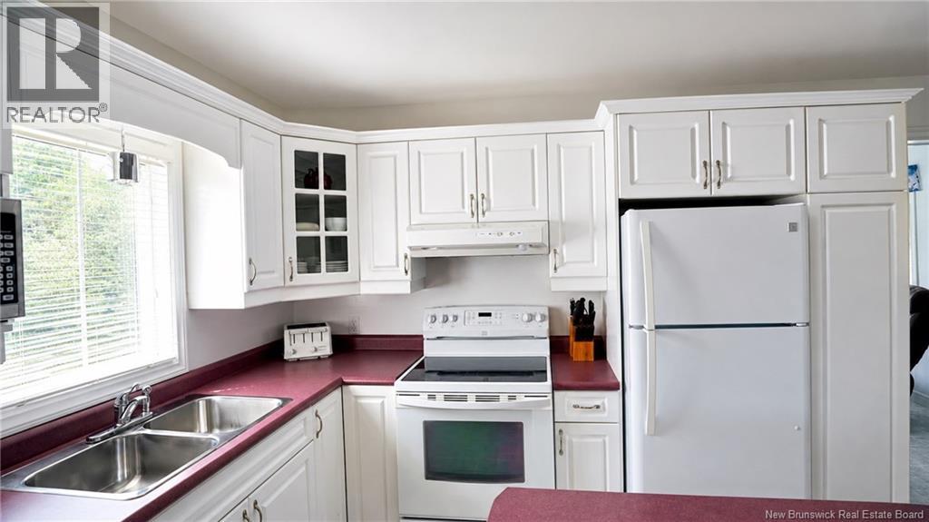91 Rue Du Parc Ouest, Pointe-Verte, New Brunswick  E8J 2Y1 - Photo 13 - NB141128