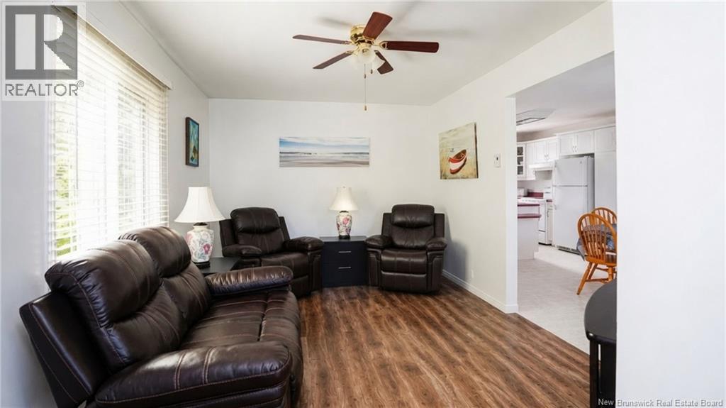 91 Rue Du Parc Ouest, Pointe-Verte, New Brunswick  E8J 2Y1 - Photo 21 - NB141128