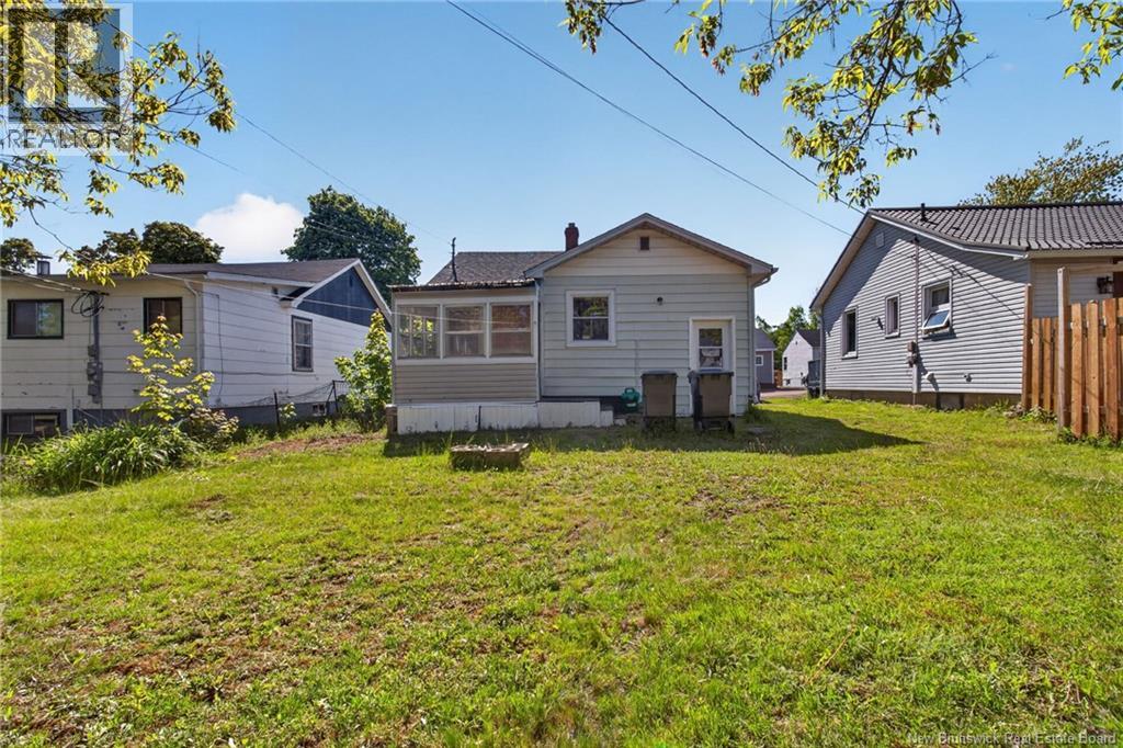 52 Airport Street, Dieppe, New Brunswick  E1A 2G4 - Photo 35 - NB141131