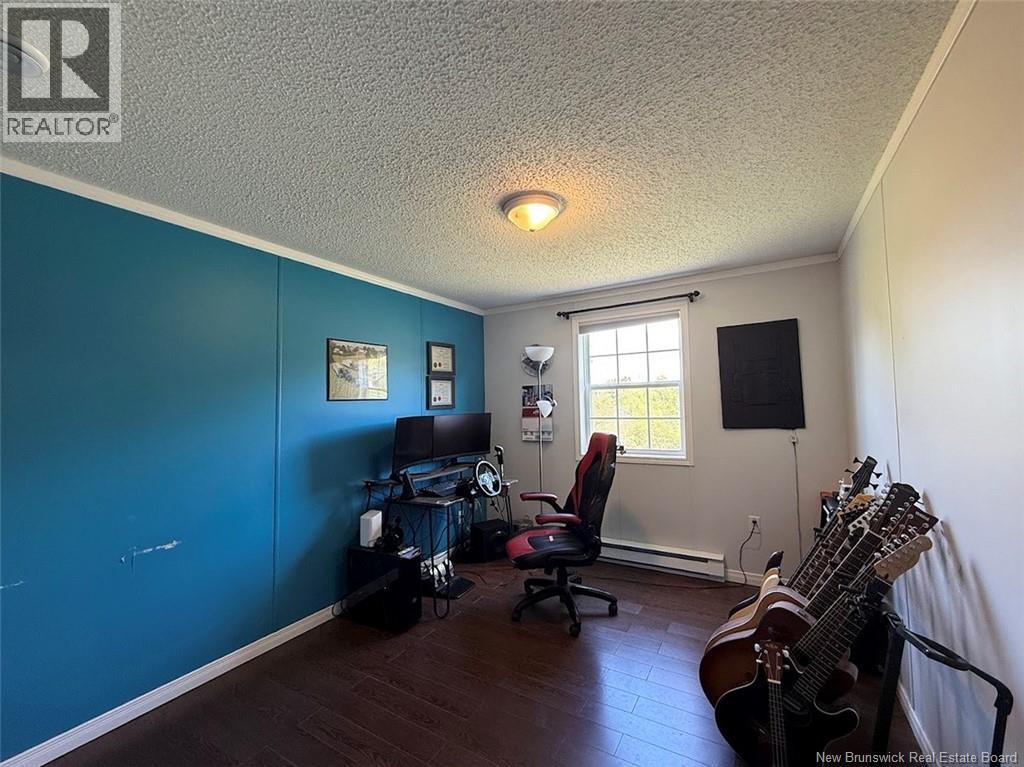 678 Toussaint Road, Edmundston, New Brunswick  E7B 2T8 - Photo 10 - NB141039