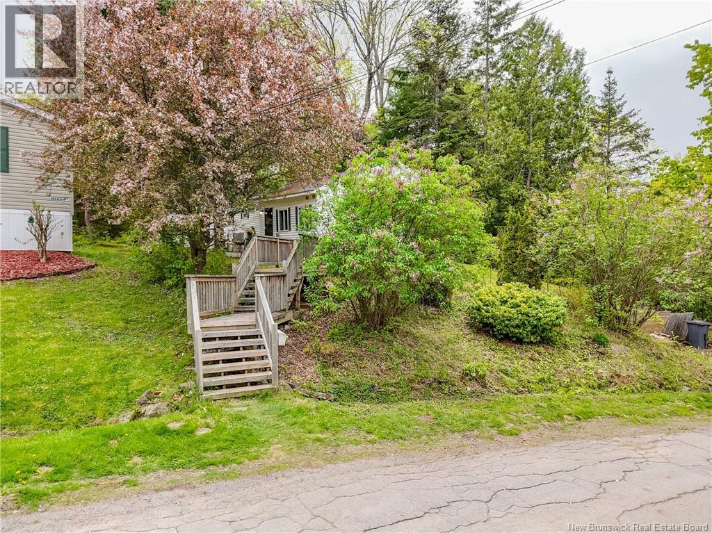 304 Governor Lane, Fredericton, New Brunswick  E3B 7K9 - Photo 30 - NB140769