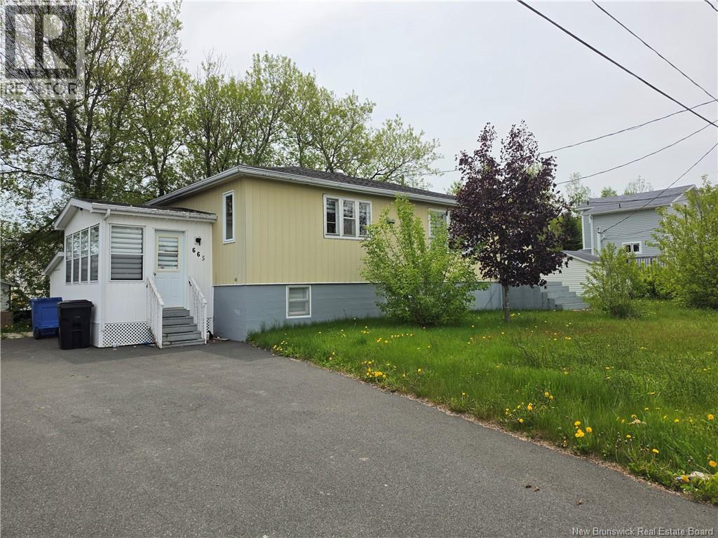 665 St Simon, Bathurst, New Brunswick  E2A 3L8 - Photo 3 - NB141229