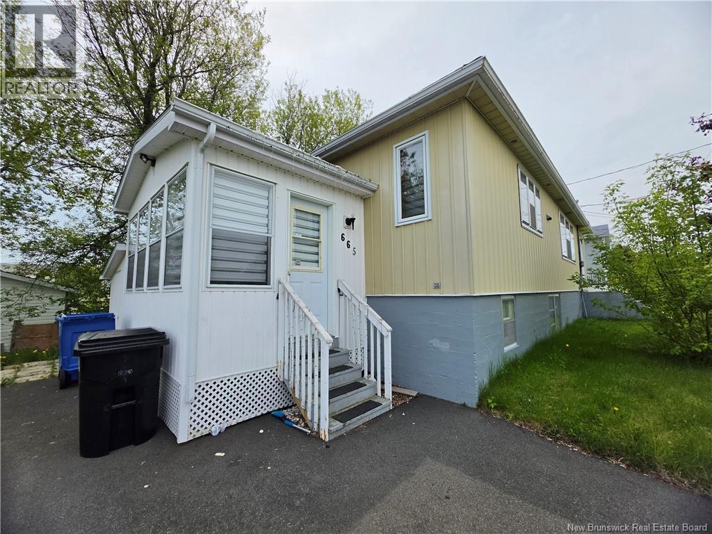 665 St Simon, Bathurst, New Brunswick  E2A 3L8 - Photo 4 - NB141229