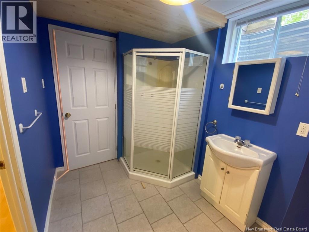 52 Raymond Street, Edmundston, New Brunswick  E3V 4Z7 - Photo 16 - NB141218