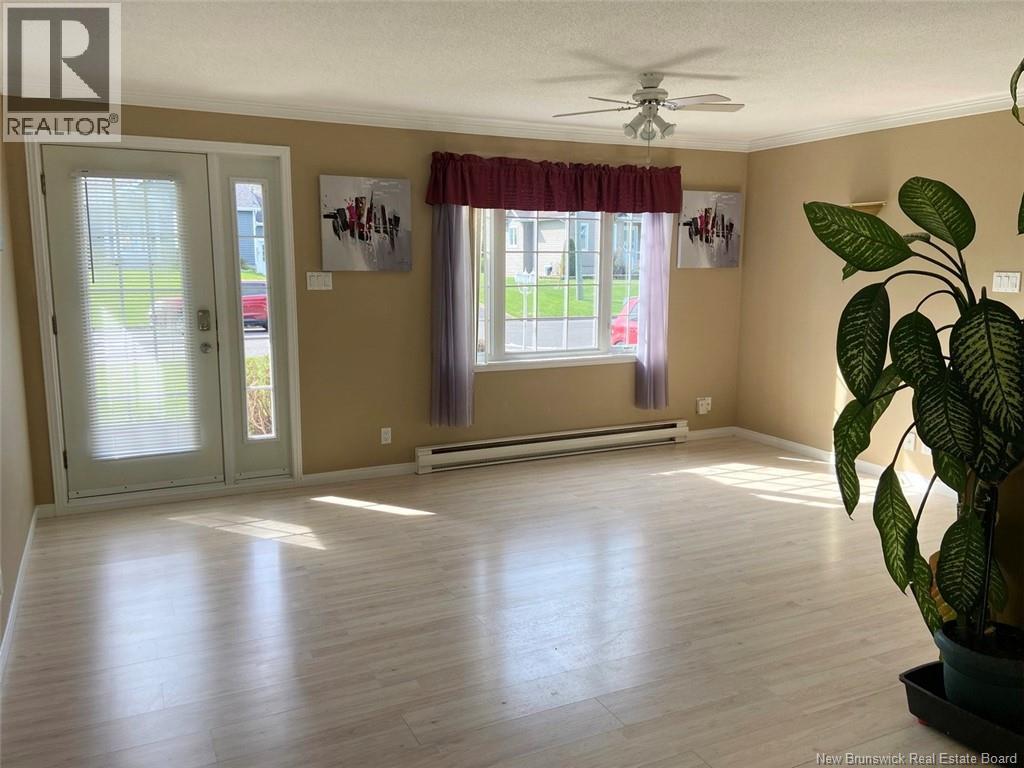 52 Raymond Street, Edmundston, New Brunswick  E3V 4Z7 - Photo 2 - NB141218