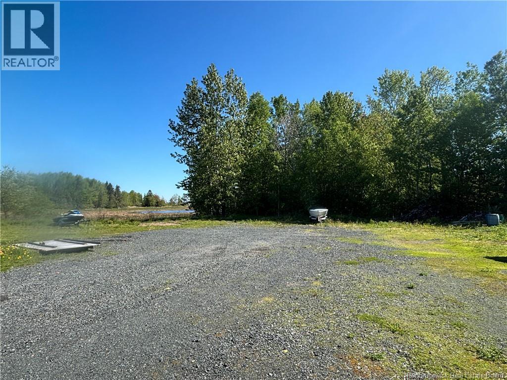 1181 Rue Bryar, Beresford, New Brunswick  E8K 1B2 - Photo 9 - NB141290