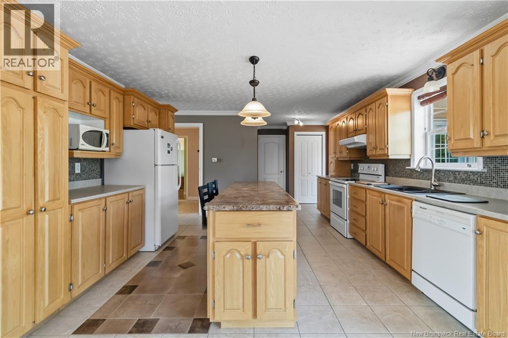 40 Acadie, Bouctouche, New Brunswick  E4S 2T2 - Photo 14 - NB141373