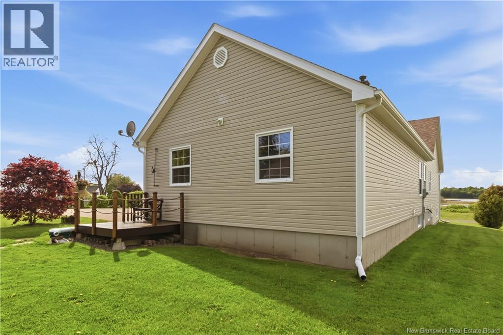 40 Acadie, Bouctouche, New Brunswick  E4S 2T2 - Photo 4 - NB141373