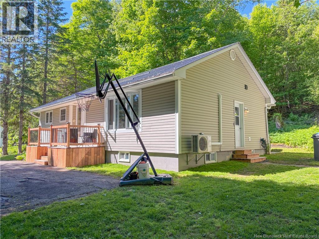 108 Sharkey Street, Woodstock, New Brunswick  E7M 2R2 - Photo 46 - NB141226