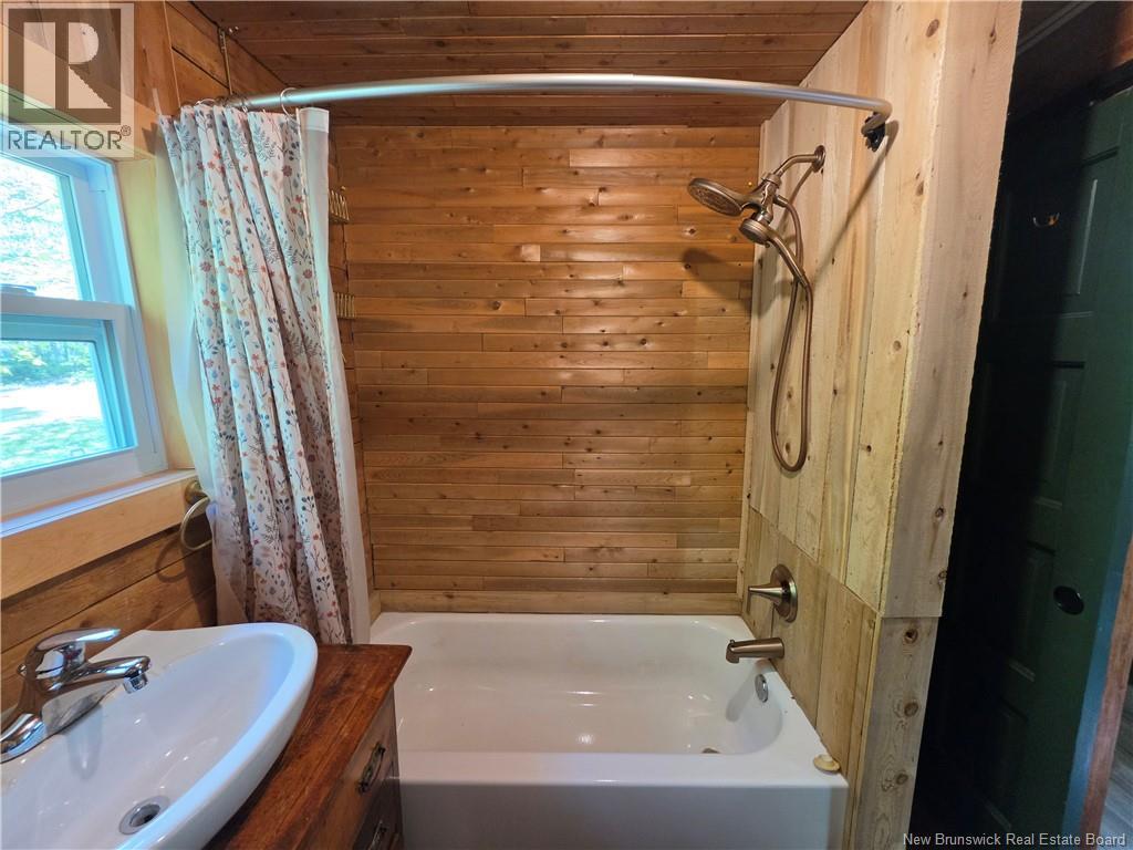 366 Thomas Ouest Road, Beresford, New Brunswick E8K 2A8 - Photo 31 - NB141391