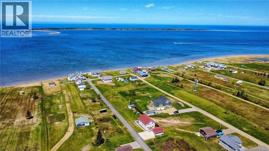 10 Rue De La Dune Street, Caraquet, New Brunswick  E1W 1B5 - Photo 2 - NB141554