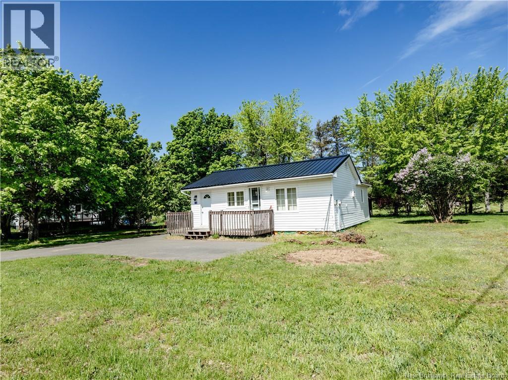 18 Colonel, Saint-Louis-De-Kent, New Brunswick  E4X 1C4 - Photo 3 - NB141637
