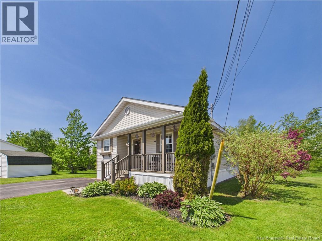 40 Richibuctou Lane, Dieppe, New Brunswick E1A 7N1 - Photo 1 - NB141393