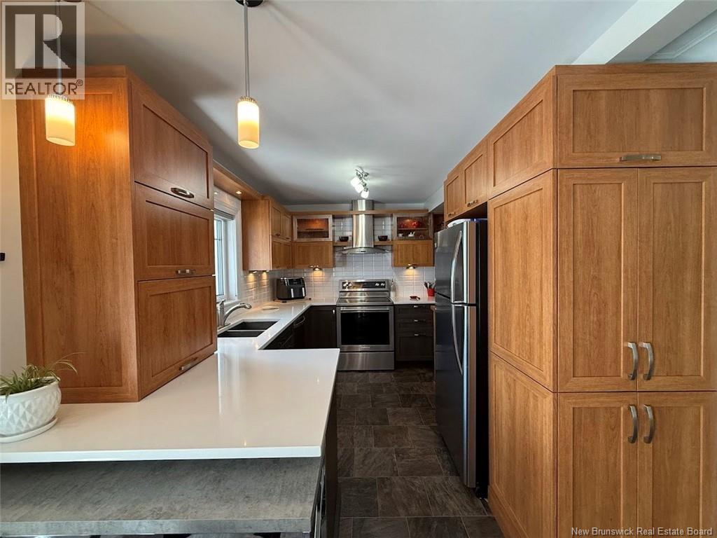 59 42e Avenue, Edmundston, New Brunswick E3V 2Z4 - Photo 4 - NB141530
